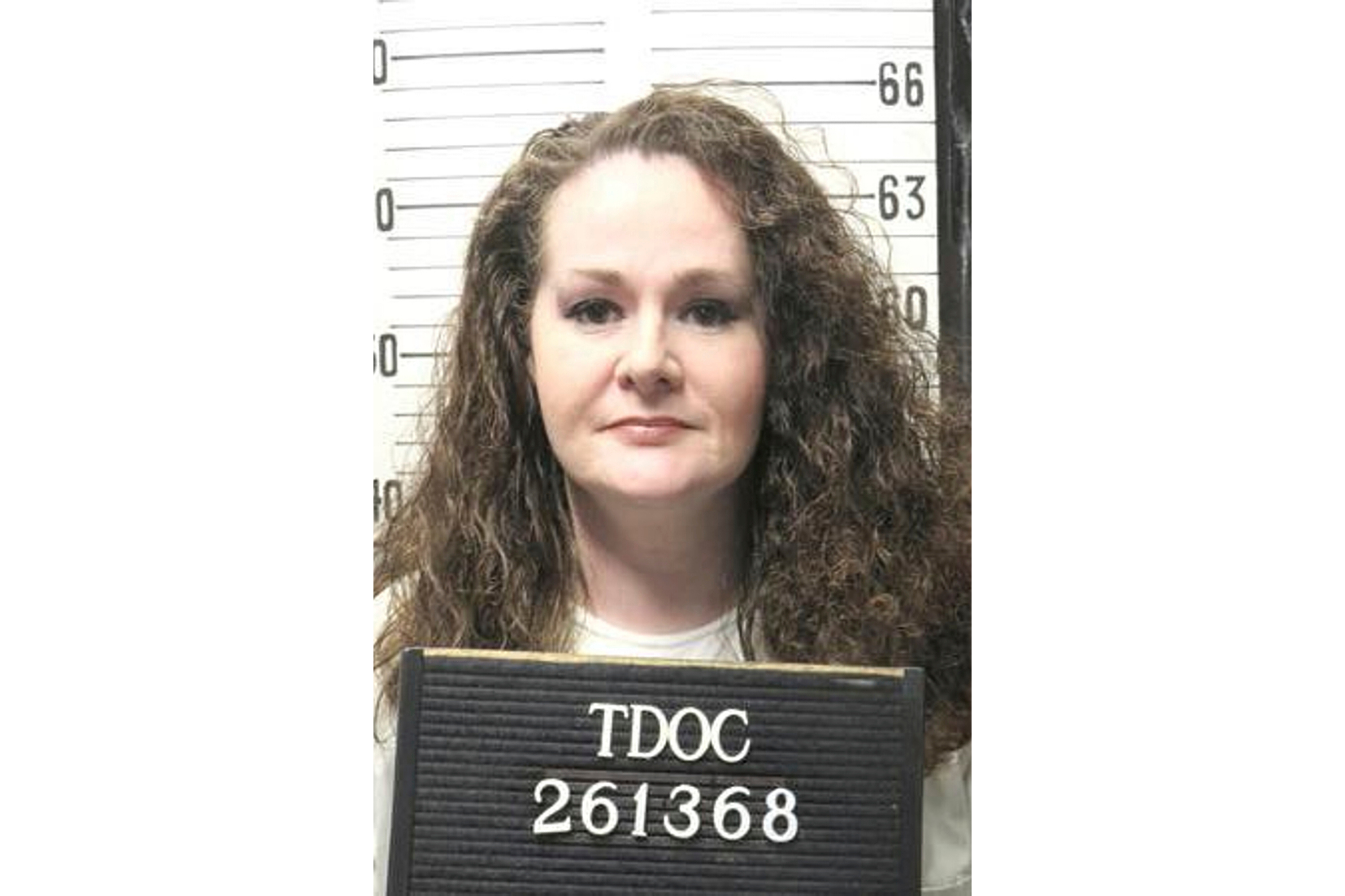 Court halts execution of Christa Gail Pike for a Tennessee murder she committed at age 18