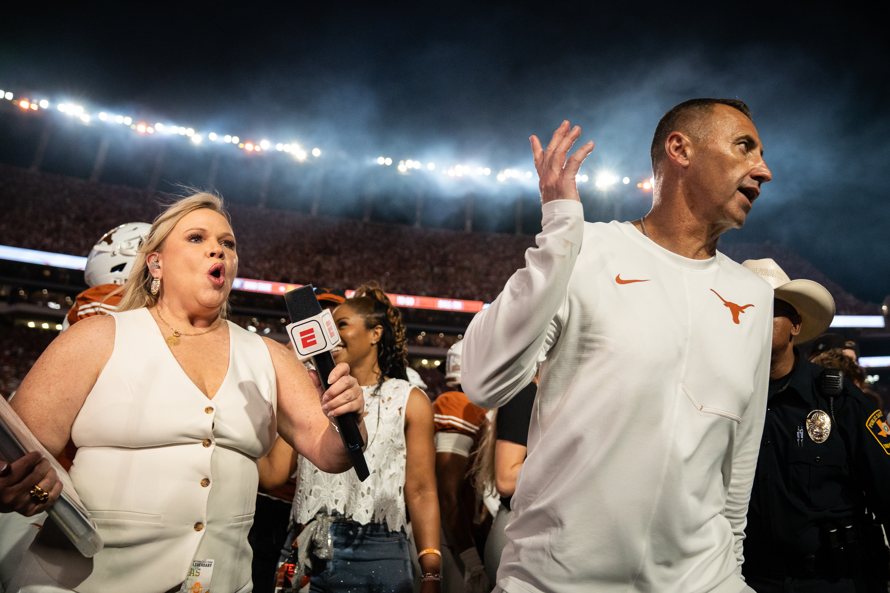 Texas coach Steve Sarkisian, QB Arch Manning, and casual toxic masculinity; LIV Golf’s … losers?