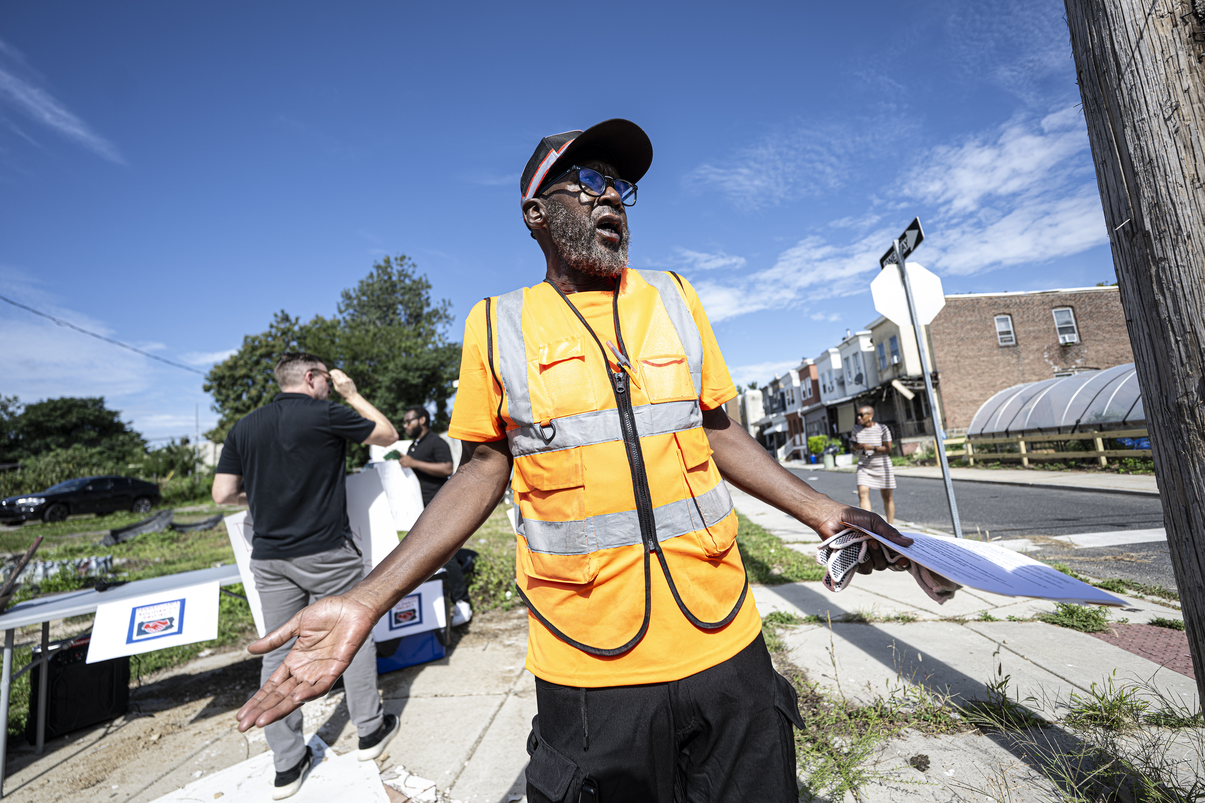 Southwest Philly residents want to fight neighborhood blight, but say they need the city’s help