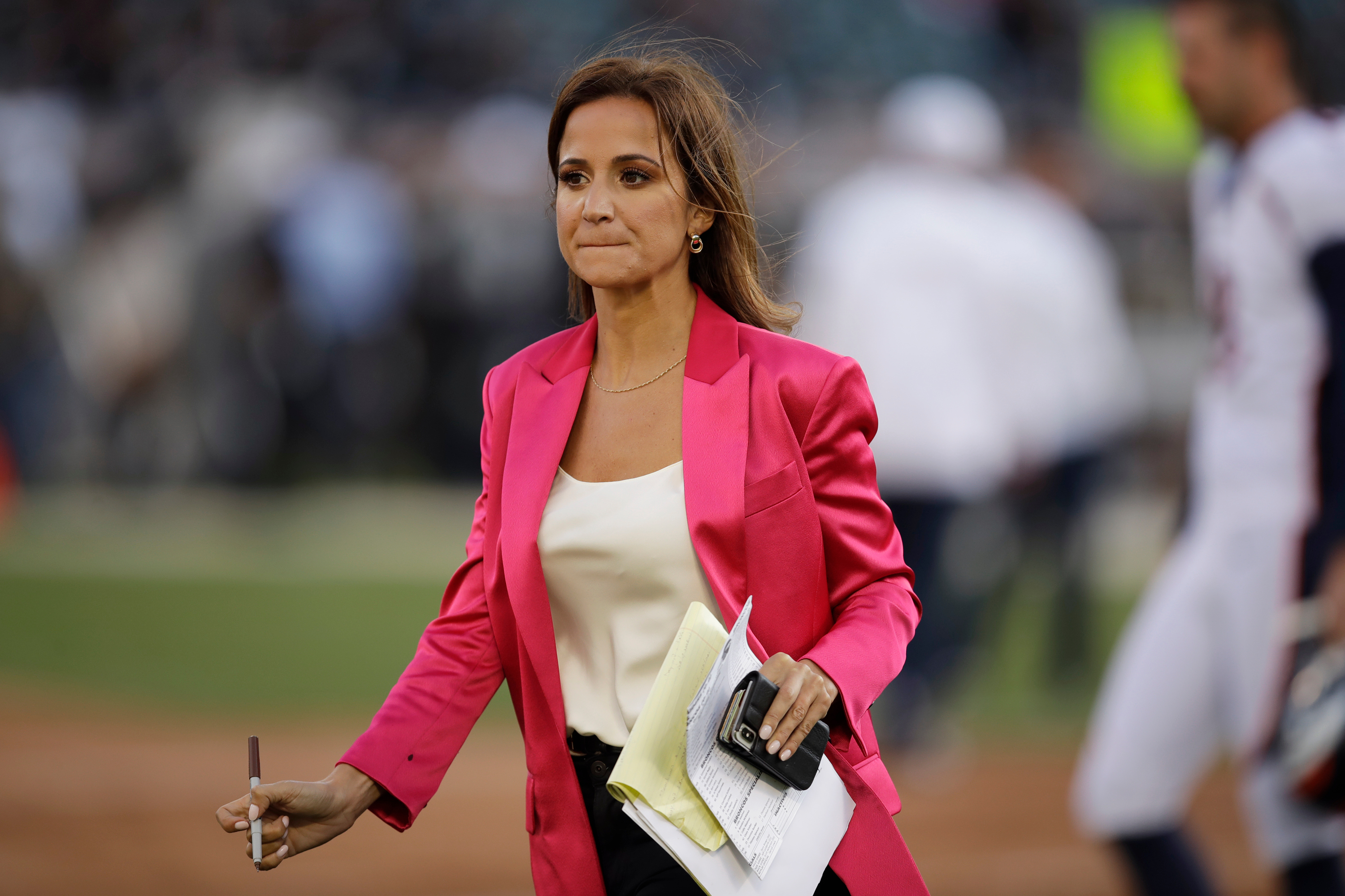 The Athletic says Diana Russini’s relationship with Patriots coach Mike Vrabel was a ‘clear violation’ of its standards