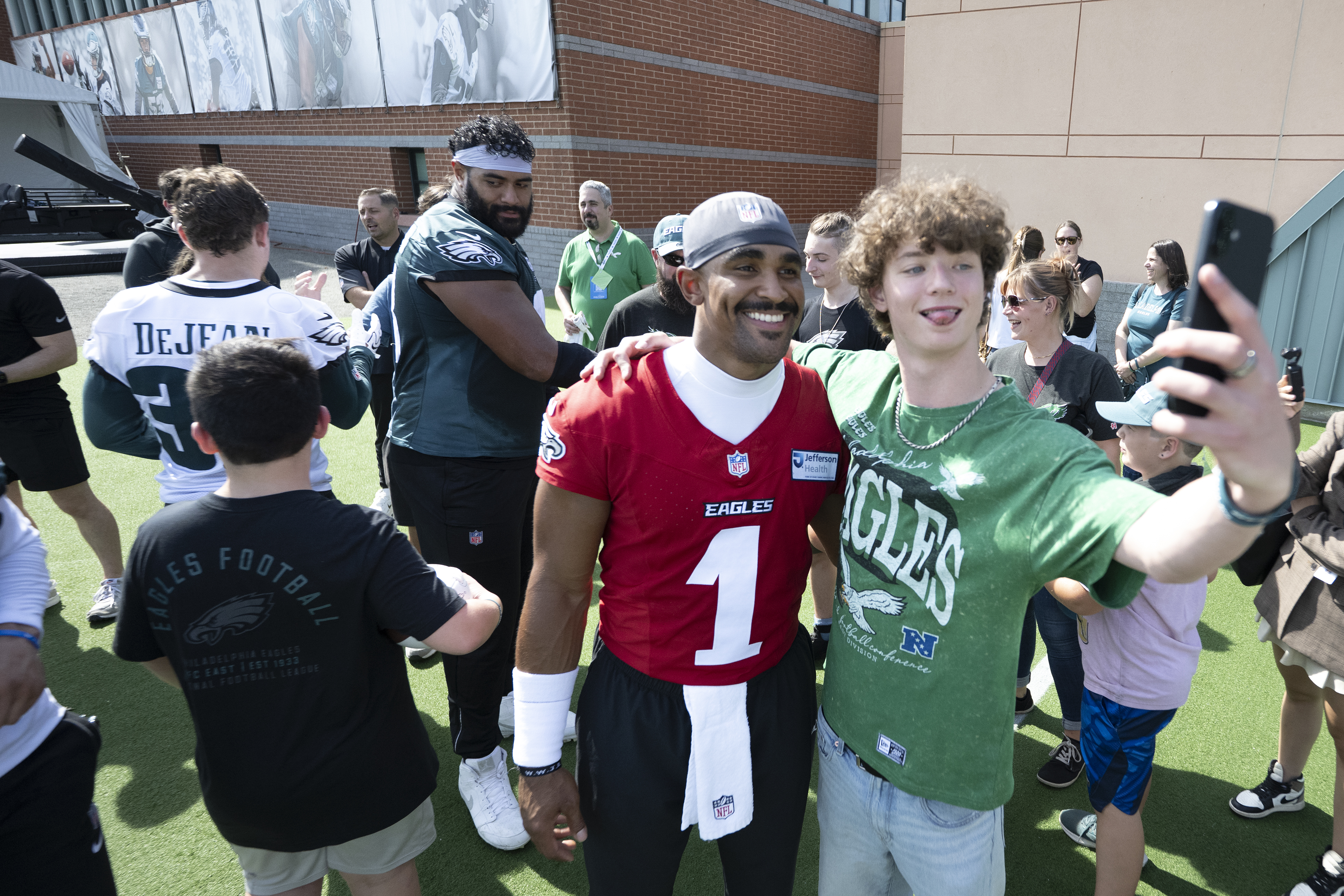 The Eagles and Fanatics help Make-A-Wish dreams come true: ‘That [didn’t] even feel real’