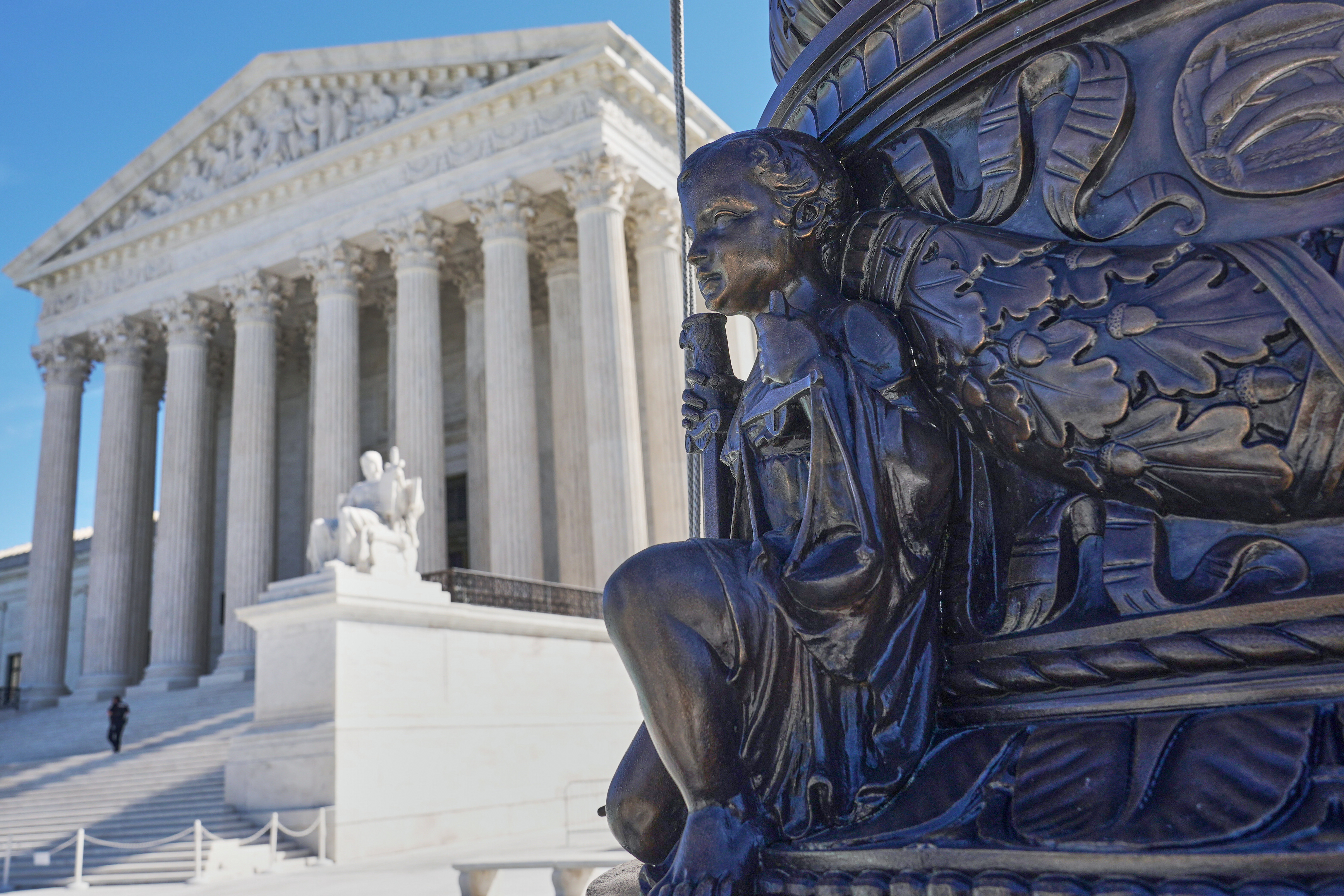 Supreme Court grants review of Trump administration’s mandatory detention policy for immigrants