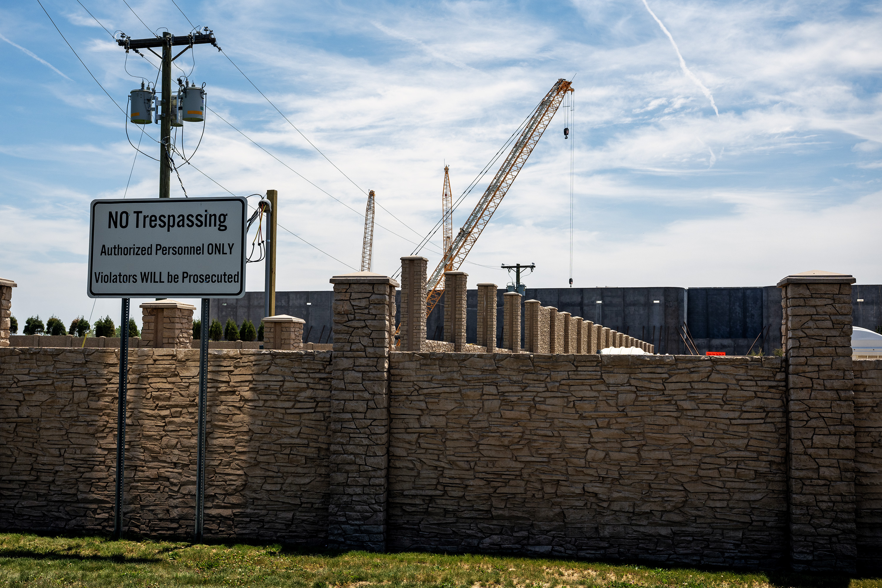 What’s it like living in the shadow of an AI data center? These Vineland residents know.
